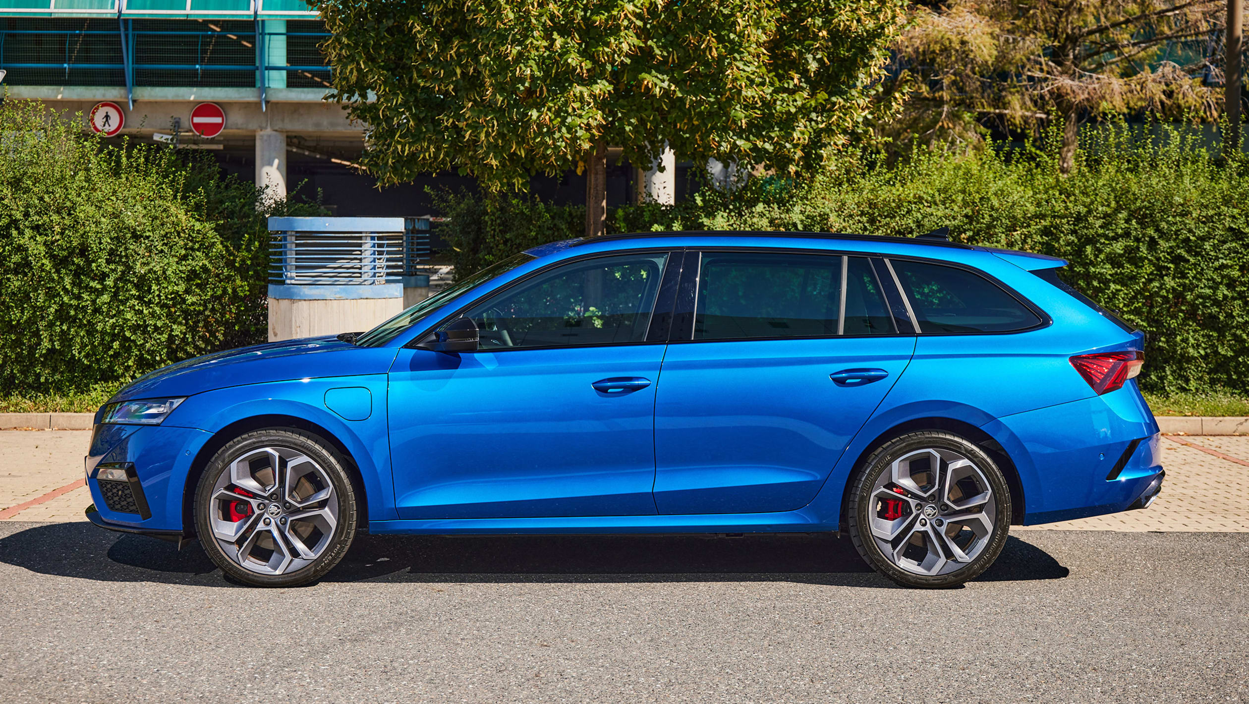 New Skoda Octavia Vrs Iv Review Auto Express